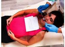 Article_thumb_thumbnail_pregnant-at-dentist-323119582