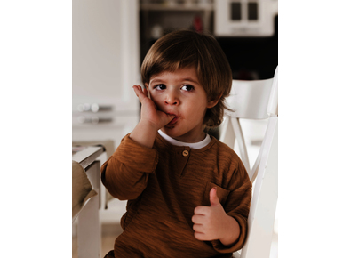 Article_image_portrait-kid-licking-his-fingers